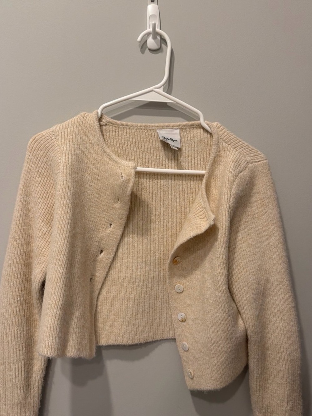 Wool-Blend Cropped Cardigan in Cream